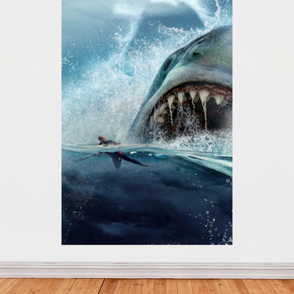 Affiche « En eaux très troubles » – Requin géant & action marine (2023)