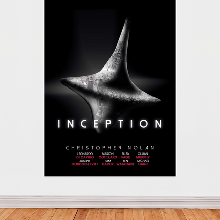 « Inception » – Affiche minimaliste totem et ville inversée