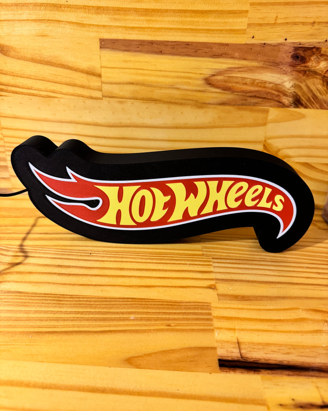 Lampe LED Hot Wheels fond noir
