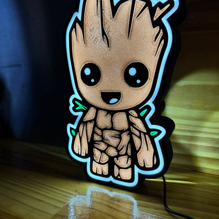 Lampe LED Groot sur fond noir
