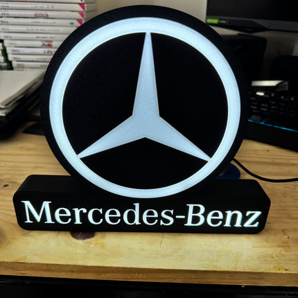 logo Mercedes blanc lumineux
