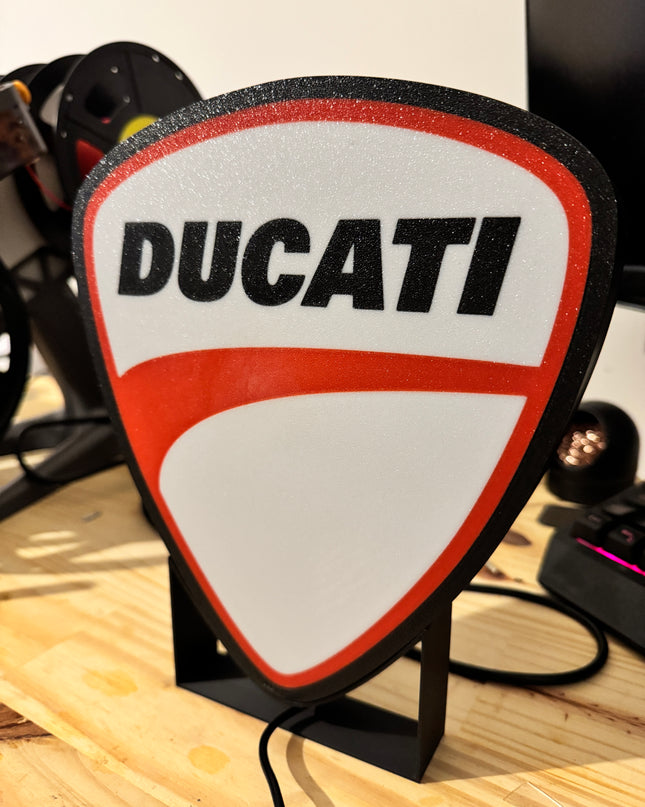 Lightbox 3D design Ducati moto
