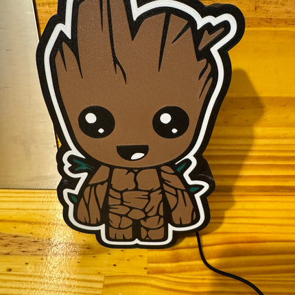 Décoration murale Groot avec halo
