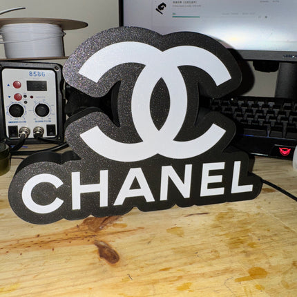 Lampe Chanel - Lightbox 3D LED | Design Élégant Noir & Blanc | USB