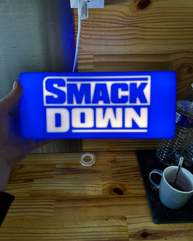 Lampe WWE SmackDown - Ancien Logo Lightbox 3D LED | Design Bleu & Blanc | USB