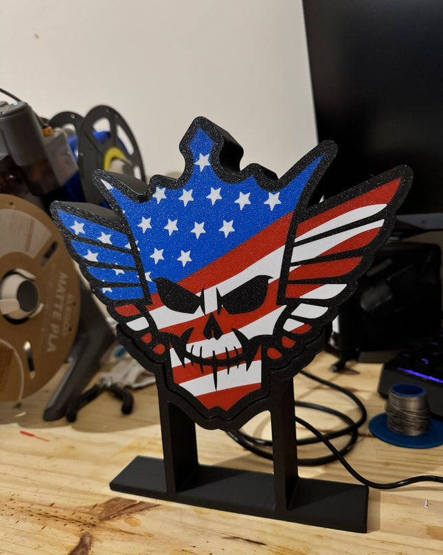 Lampe Cody Rhodes sur Pied - Lightbox 3D LED | Design Noir, Bleu, Blanc & Rouge | USB