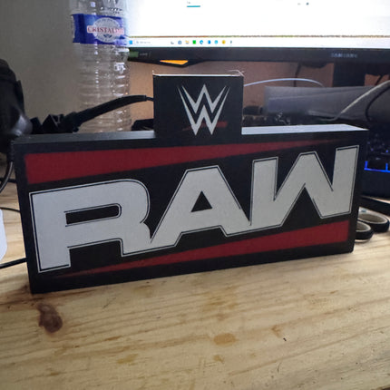 Lampe WWE RAW - Nouveau Logo Lightbox 3D LED | Design Noir, Blanc & Rouge | USB