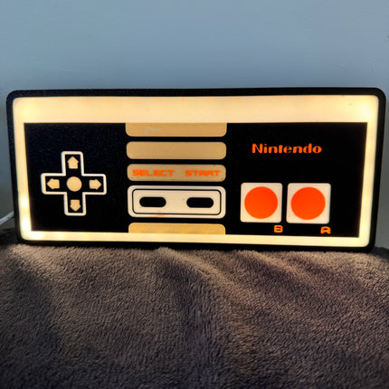 Lampe Manette NES - Lightbox 3D LED | Design Noir, Blanc, Rouge & Gris | USB