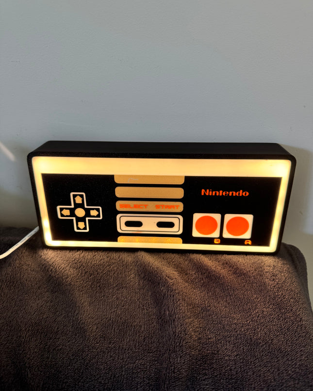 Lampe Manette NES - Lightbox 3D LED | Design Noir, Blanc, Rouge & Gris | USB