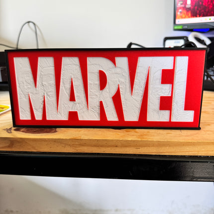 lampe USB Avengers pour ambiance geek
