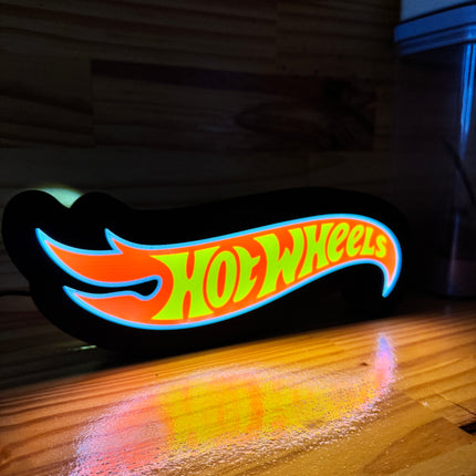 Lampe racing chambre enfant
