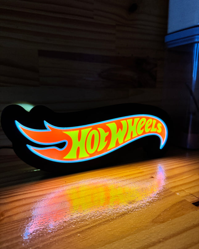 Lampe racing chambre enfant
