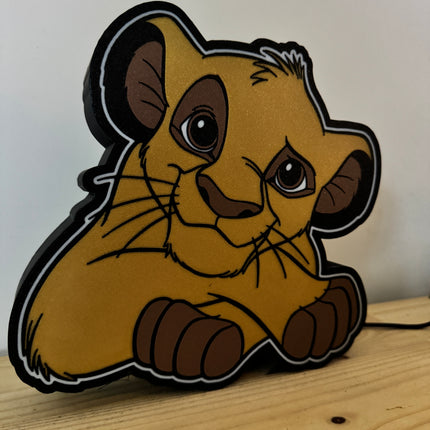 Lampe Le Roi Lion Simba - Lightbox 3D LED | Design Noir, Doré, Marron & Blanc | USB