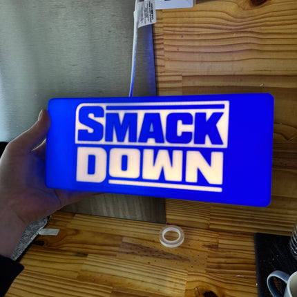 Lampe WWE SmackDown - Ancien Logo Lightbox 3D LED | Design Bleu & Blanc | USB