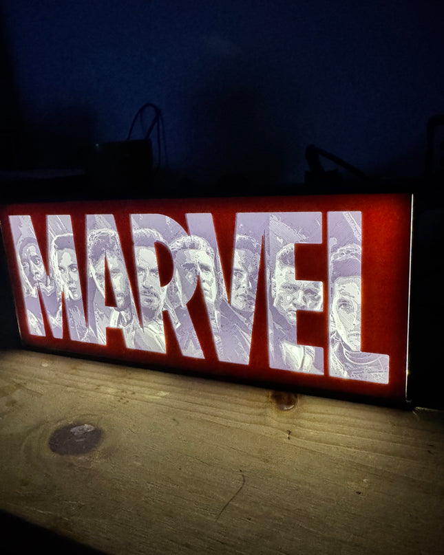 veilleuse LED héros Marvel en litophanie
