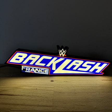 Lampe WWE Backlash France - Édition Limitée | LED USB | Design Bleu Blanc Rouge