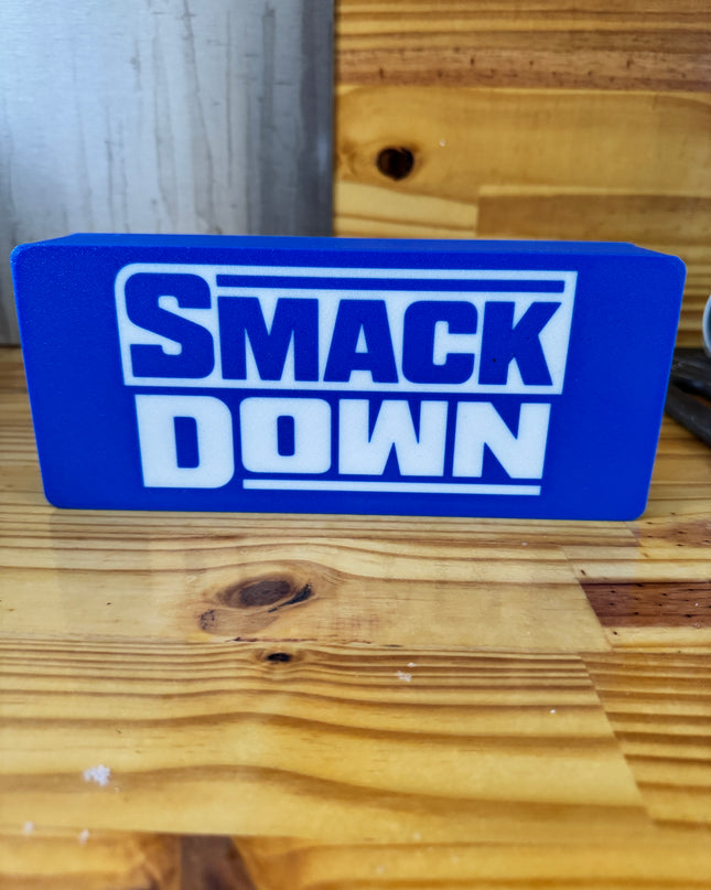 Lampe WWE SmackDown - Ancien Logo Lightbox 3D LED | Design Bleu & Blanc | USB