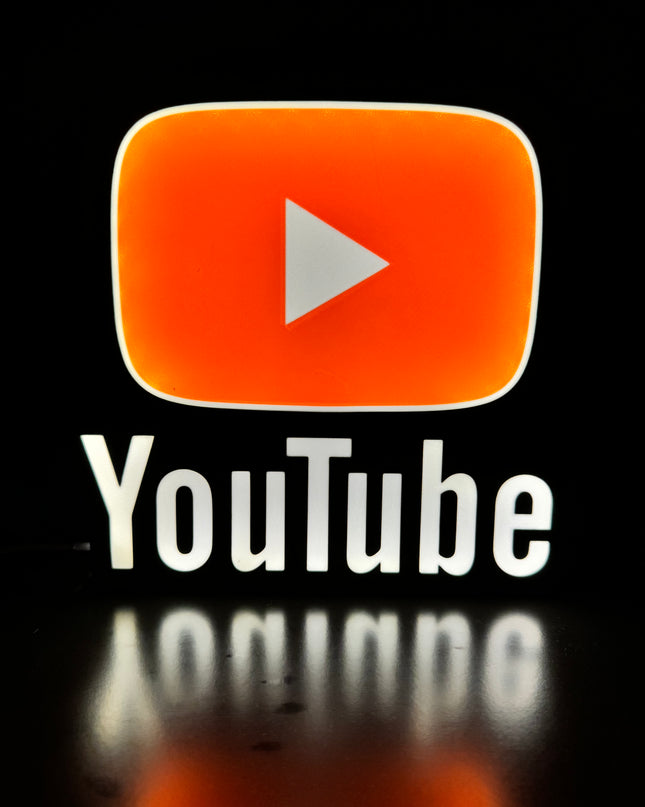 Design créatif pour studio YouTube

