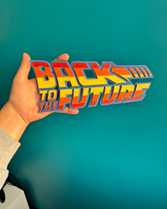 Décoration murale geek inspirée du film culte Retour vers le Futur.


